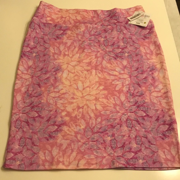 LuLaRoe Dresses & Skirts - Lularoe Cassie skirt shades of pink design 3XL new